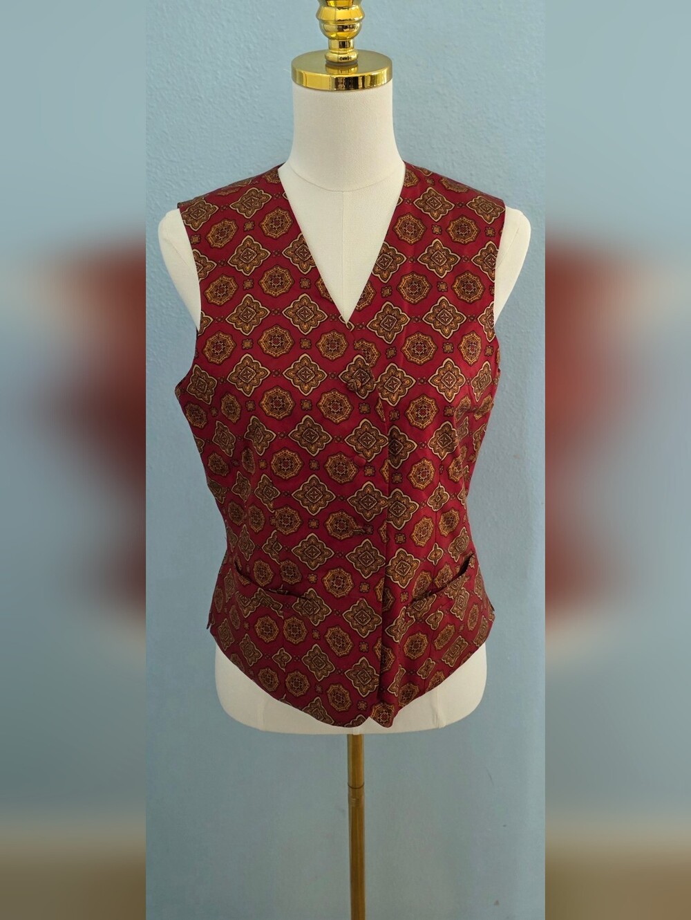 Tailored Women's V-Neck Patterned Red Vest